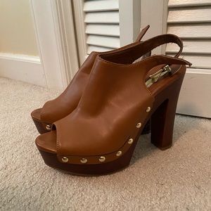 Jessica Simpson heels